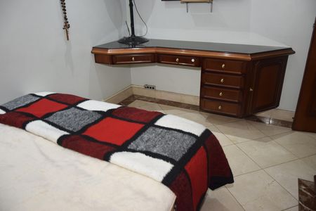 Quarto 1 de casa para alugar com 6 quartos, 800m² em Chácaras Uirapuru, Embu das Artes