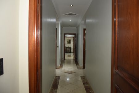 Casa para alugar com 800m², 6 quartos e 12 vagasCorredor 2