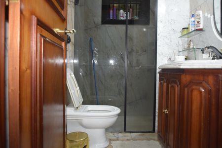 Casa para alugar com 800m², 6 quartos e 12 vagasBanheiro 2