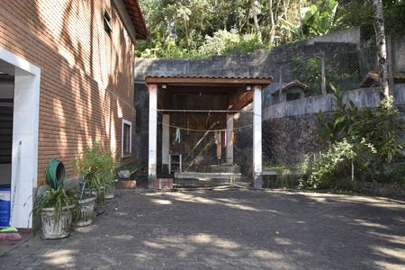 Casa para alugar com 800m², 6 quartos e 12 vagasQuintal