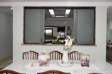 Casa para alugar com 800m², 6 quartos e 12 vagasSala