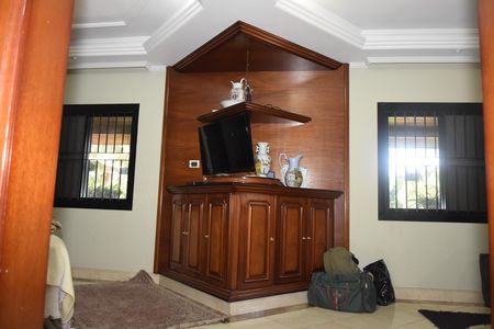 Casa para alugar com 800m², 6 quartos e 12 vagasSuíte