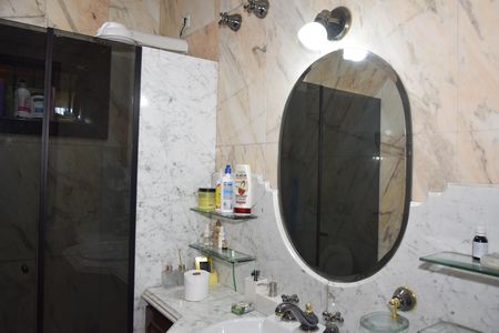 Casa para alugar com 800m², 6 quartos e 12 vagasBanheiro 2