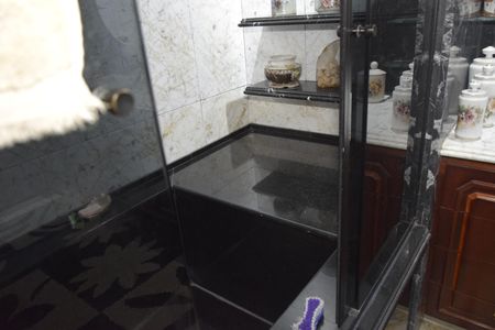 Casa para alugar com 800m², 6 quartos e 12 vagasBanheiro da Suíte
