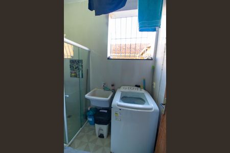 Casa à venda com 100m², 3 quartos e sem vaga Casa à venda com 100m², 3 quartos e sem vagaBanheiro de serviço