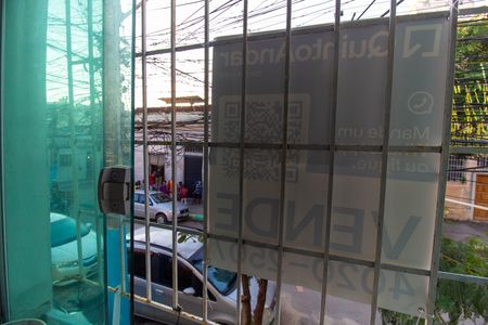 Casa à venda com 100m², 3 quartos e sem vaga Casa à venda com 100m², 3 quartos e sem vagaplaquinha