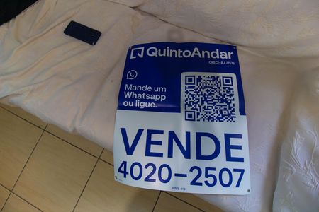 Casa à venda com 100m², 3 quartos e sem vaga Casa à venda com 100m², 3 quartos e sem vagaplaquinha