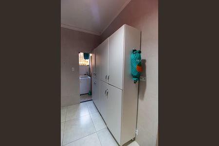 Casa à venda com 100m², 3 quartos e sem vaga Casa à venda com 100m², 3 quartos e sem vagaCozinha e Área de Serviço