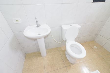 Banheiro de casa para alugar com 1 quarto, 50m² em Jardim Roberto, Osasco