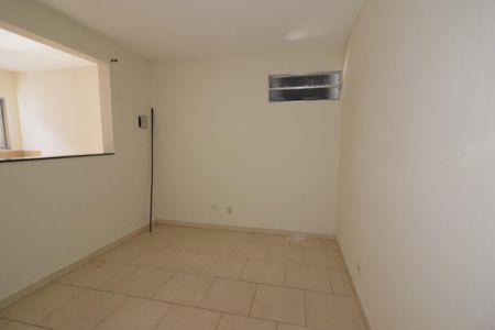 Sala/Quarto de casa para alugar com 1 quarto, 50m² em Jardim Roberto, Osasco