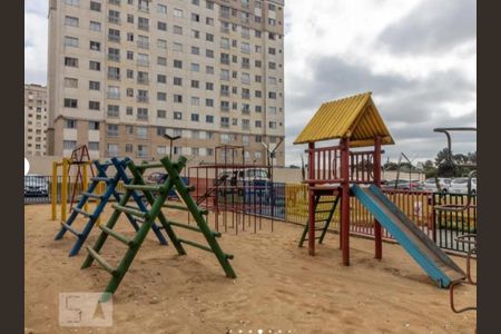 Apartamento à venda com 48m², 2 quartos e 1 vaga Apartamento à venda com 48m², 2 quartos e 1 vagaÁrea comum - Playground