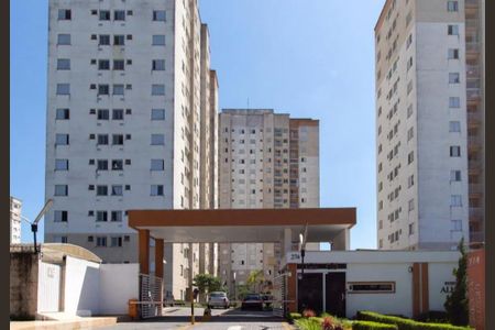 Apartamento à venda com 48m², 2 quartos e 1 vaga Apartamento à venda com 48m², 2 quartos e 1 vagaFachada