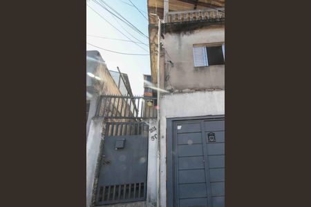 Casa à venda com 105m², 5 quartos e 1 vaga Casa à venda com 105m², 5 quartos e 1 vagaFachada