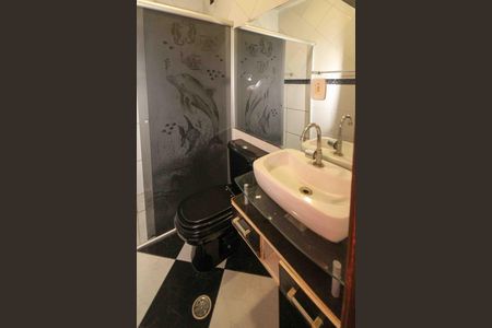 Casa à venda com 105m², 5 quartos e 1 vaga Casa à venda com 105m², 5 quartos e 1 vagaBanheiro Casa 03
