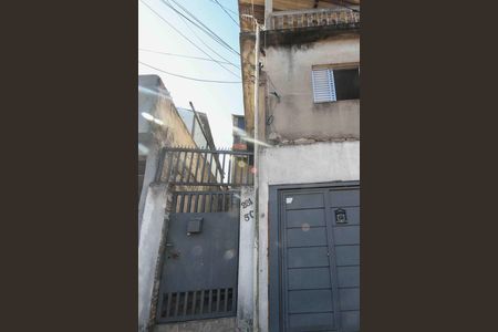 Casa à venda com 105m², 5 quartos e 1 vaga Casa à venda com 105m², 5 quartos e 1 vagaFachada