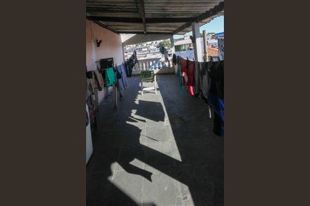 Casa à venda com 105m², 5 quartos e 1 vaga Casa à venda com 105m², 5 quartos e 1 vagaTerraço