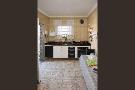 Casa à venda com 105m², 5 quartos e 1 vaga Casa à venda com 105m², 5 quartos e 1 vagaCozinha