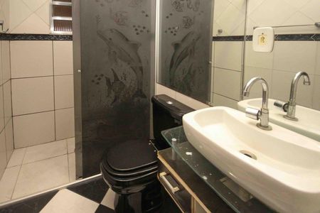 Casa à venda com 105m², 5 quartos e 1 vaga Casa à venda com 105m², 5 quartos e 1 vagaBanheiro Casa 03