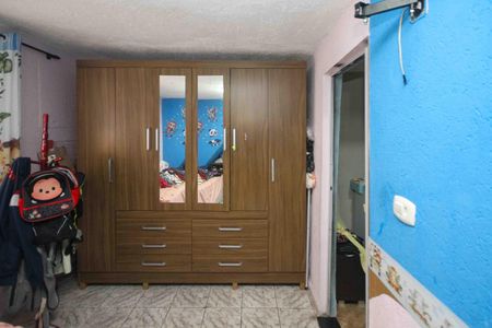 Casa à venda com 105m², 5 quartos e 1 vaga Casa à venda com 105m², 5 quartos e 1 vagaQuarto