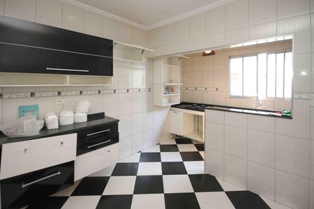 Casa à venda com 105m², 5 quartos e 1 vaga Casa à venda com 105m², 5 quartos e 1 vagaCozinha