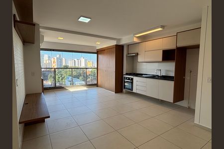 Sala de apartamento para alugar com 2 quartos, 75m² em Mirandópolis, São Paulo