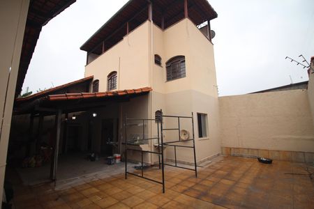 Casa à venda com 314m², 4 quartos e 4 vagasQuintal e Area de Serviço