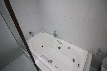 Casa à venda com 314m², 4 quartos e 4 vagasBanheiro da Suíte