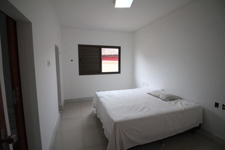 Casa à venda com 314m², 4 quartos e 4 vagasSuíte