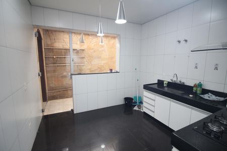 Cozinha de casa para alugar com 4 quartos, 314m² em Tirol, Contagem