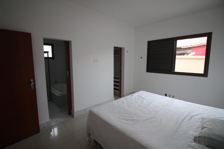 Casa à venda com 314m², 4 quartos e 4 vagasSuíte