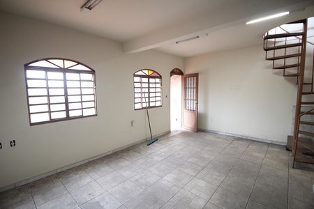 Casa à venda com 314m², 4 quartos e 4 vagasEdícula 