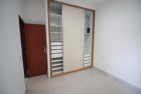 Casa à venda com 314m², 4 quartos e 4 vagasQuarto 3