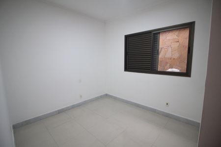 Casa à venda com 314m², 4 quartos e 4 vagasQuarto 2
