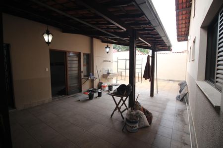 Casa à venda com 314m², 4 quartos e 4 vagasQuintal e Area de Serviço