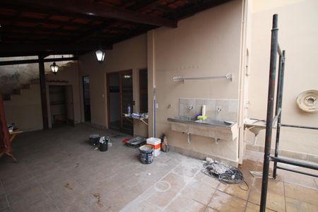 Casa à venda com 314m², 4 quartos e 4 vagasQuintal e Area de Serviço