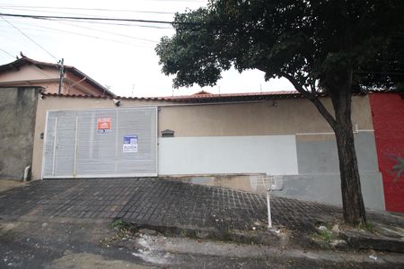 Casa à venda com 314m², 4 quartos e 4 vagasFachada
