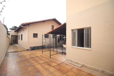 Casa à venda com 314m², 4 quartos e 4 vagasQuintal e Area de Serviço