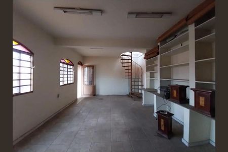 Sala de casa para alugar com 4 quartos, 314m² em Tirol, Contagem