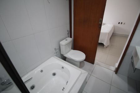 Casa à venda com 314m², 4 quartos e 4 vagasBanheiro da Suíte