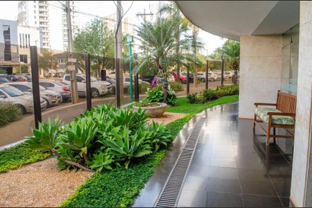 Apartamento para alugar com 165m², 3 quartos e sem vaga