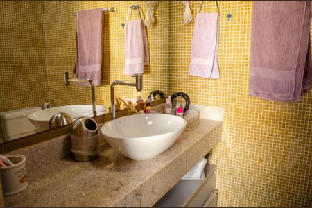 Apartamento para alugar com 165m², 3 quartos e sem vaga