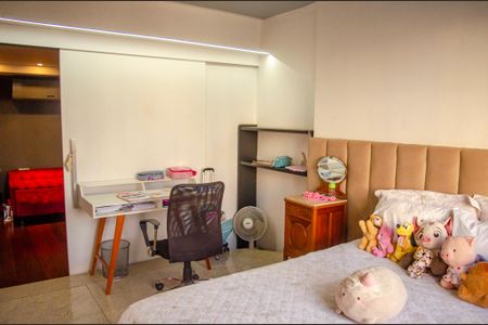 Apartamento para alugar com 165m², 3 quartos e sem vaga