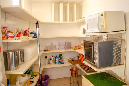 Apartamento para alugar com 165m², 3 quartos e sem vaga