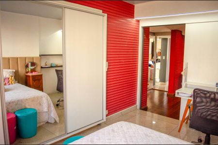 Apartamento para alugar com 165m², 3 quartos e sem vaga