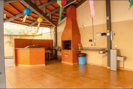 Apartamento para alugar com 165m², 3 quartos e sem vaga