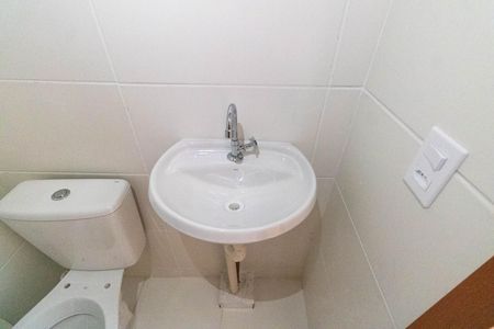 Apartamento para alugar com 45m², 2 quartos e sem vaga Apartamento para alugar com 45m², 2 quartos e sem vagaBanheiro