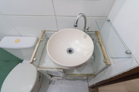 Casa de condomínio para alugar com 50m², 2 quartos e 1 vaga Casa de condomínio para alugar com 50m², 2 quartos e 1 vagaBanheiro
