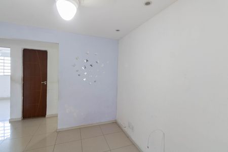 Casa de condomínio para alugar com 50m², 2 quartos e 1 vaga Casa de condomínio para alugar com 50m², 2 quartos e 1 vagaSala
