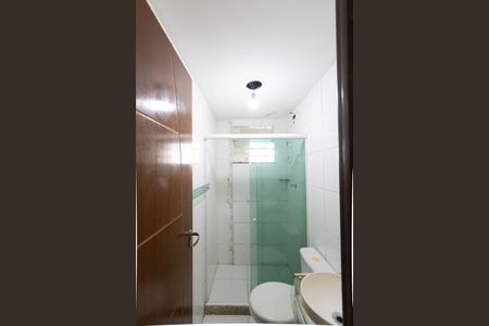 Casa de condomínio para alugar com 50m², 2 quartos e 1 vaga Casa de condomínio para alugar com 50m², 2 quartos e 1 vagaBanheiro
