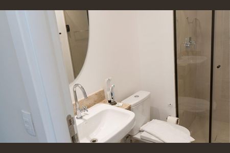 Banheiro de kitnet/studio à venda com 1 quarto, 20m² em Santo Amaro, São Paulo